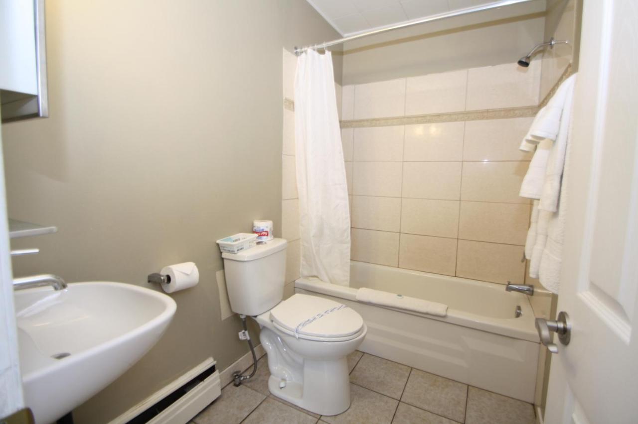 Harrison Spa Motel แฮร์ริสันฮอตสปริงส์ ภายนอก รูปภาพ